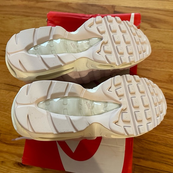 NIB*Womens NIKE AIR MAX 95 Premium *size 7 - Picture 9 of 13